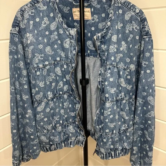We The Free Blue Layla Denim Jacket Size: Large - Picture 5 of 15